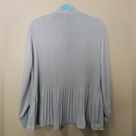 NWT H&M Sage Green Chiffon Blouse Women's Size XS - Picture 2 of 4